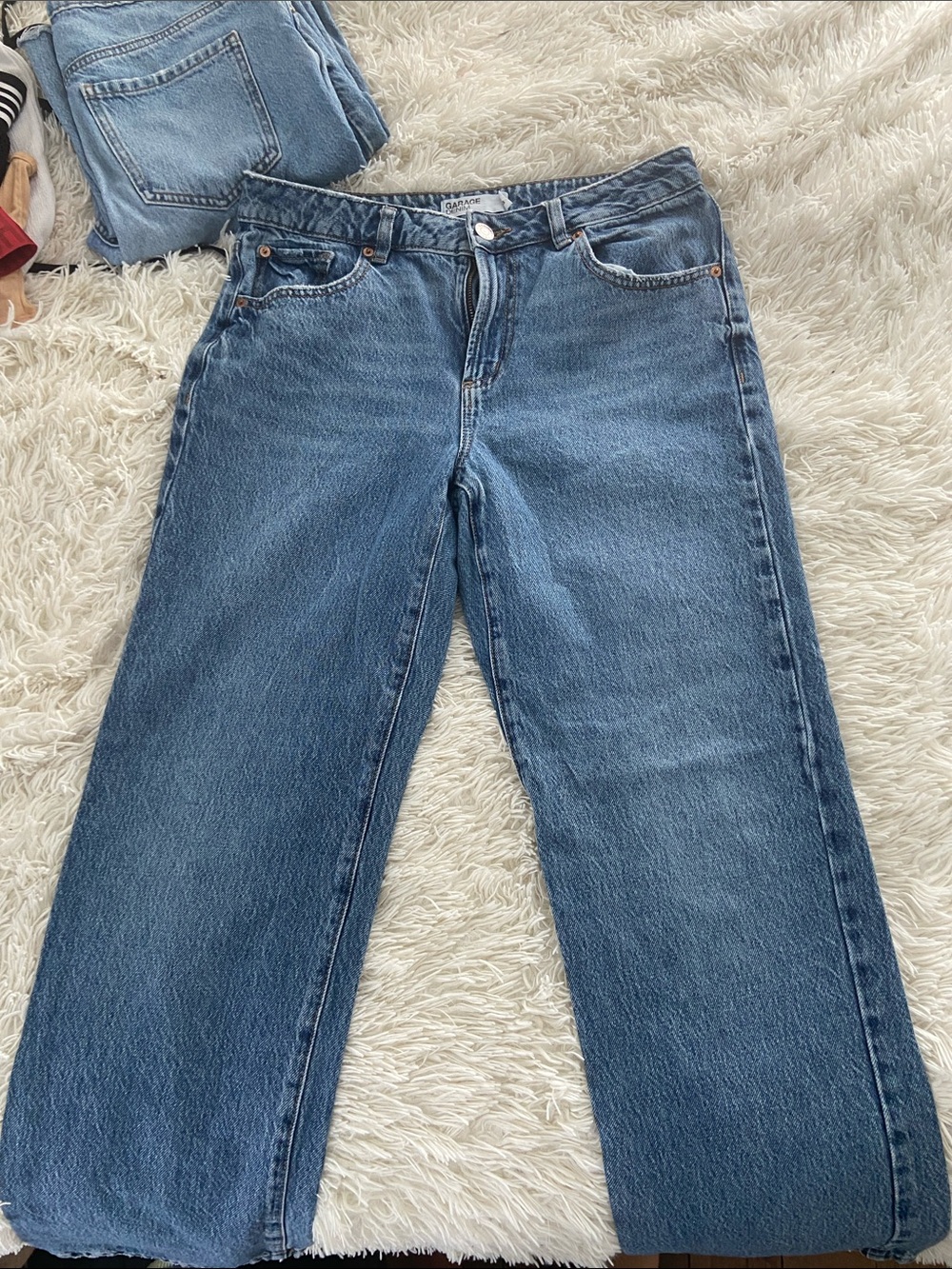Garage Women's Straight Leg Jeans in Medium Blue Wash